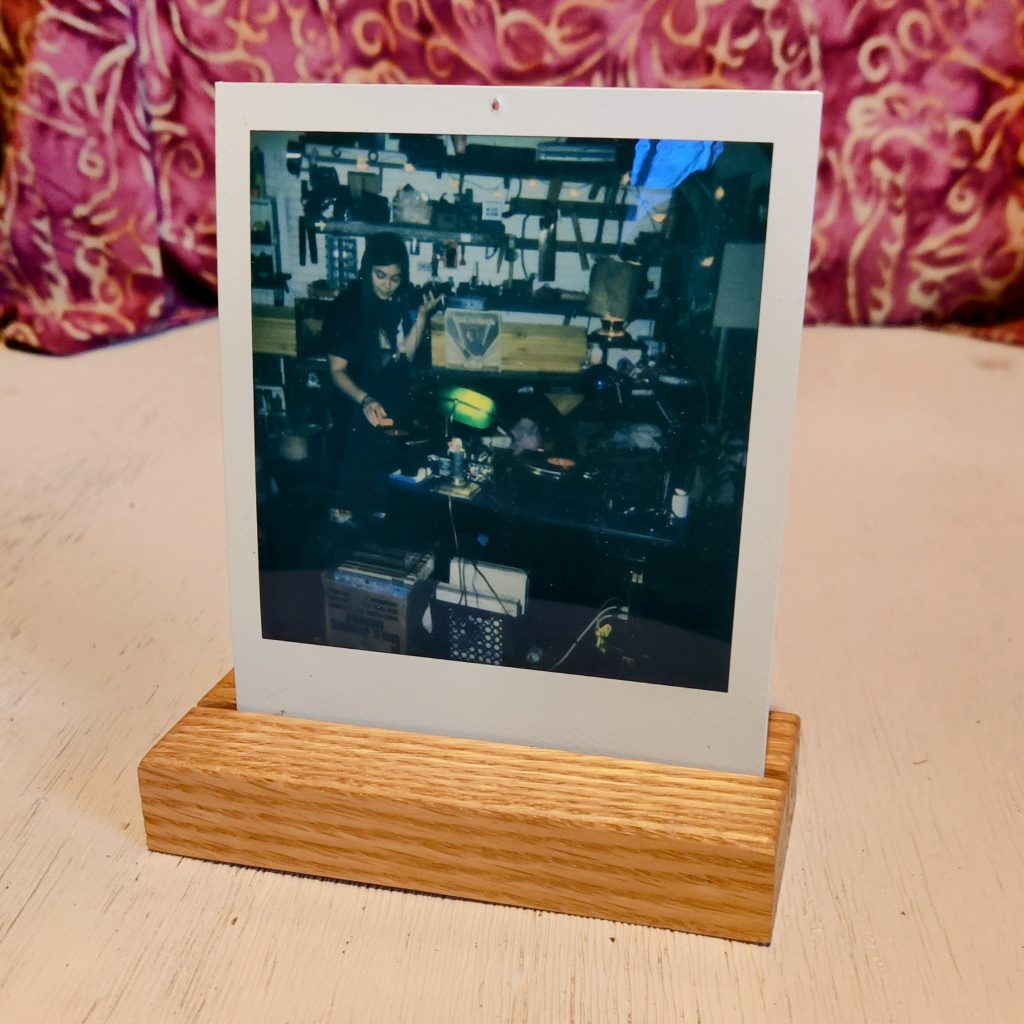 Polaroid Frameless Picture Stand