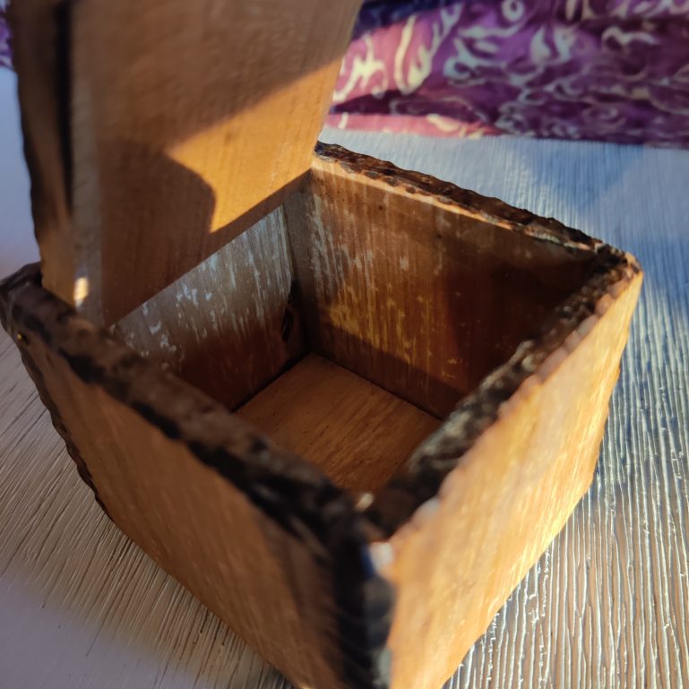 Tiny Box for Tiny Things with Vintage Style 5 Tiny Box for Tiny Things with Vintage Style 5